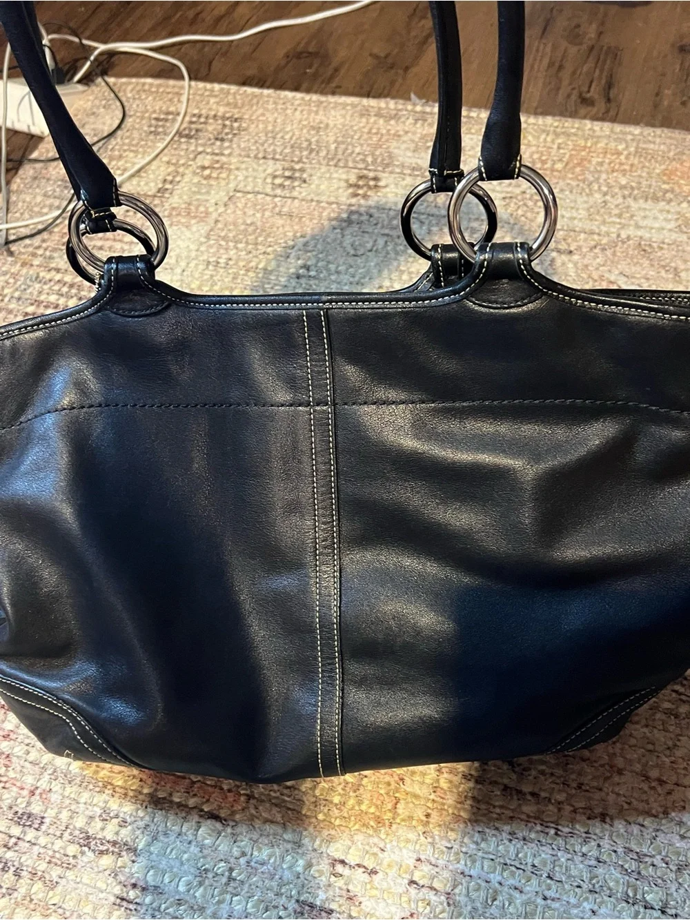 Vintage 2004 Coach Soho Large Carryall Black Leather Buckle Shoulder Tote 5770